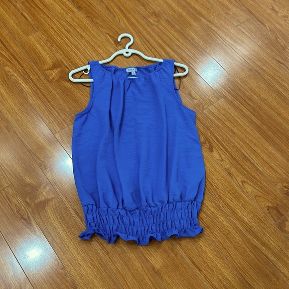 Top - Picture 3 of 5